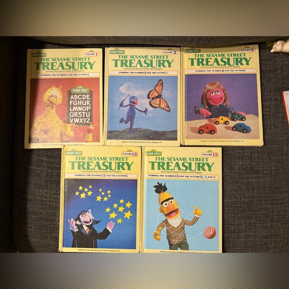 Other - Vintage Sesame Street treasury books 1 2 3 12 15